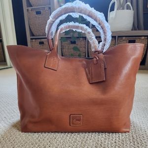 BRAND NEW - Dooney & Bourke Medium Russel Bag - Natural